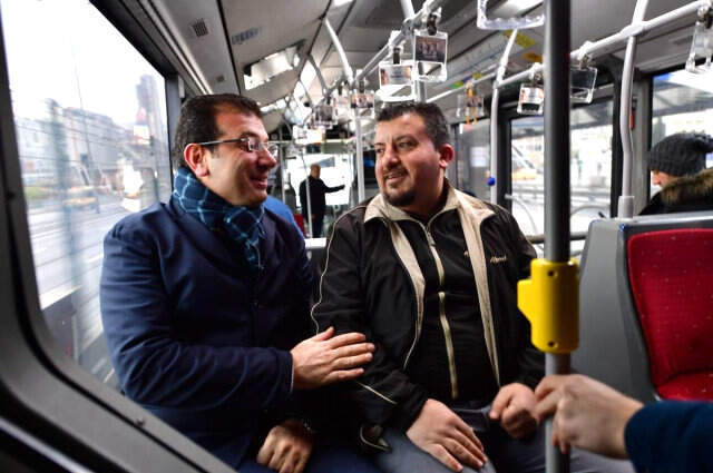'Metrobüs Alacağım' Diyen Vatandaş, İmamoğlu'yla Yeniden Buluşunca Bu Kez Otoparktan Dert Yandı