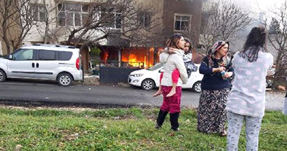 Büyükçekmece'de Bir Binada Korkunç Patlama: Yaralılar Var