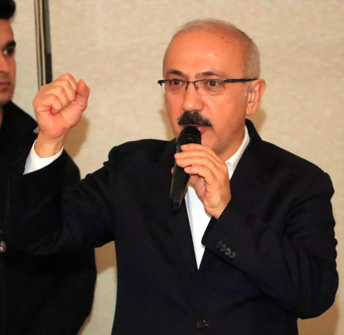 Zaferle Çıkmak Zorundayız