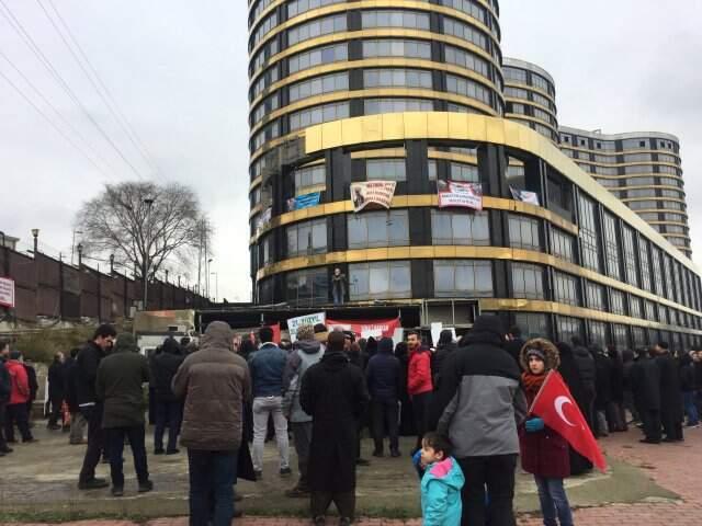 Jet Fadıl Mağdurları Caprice Gold Önünde Eylem Yaptı