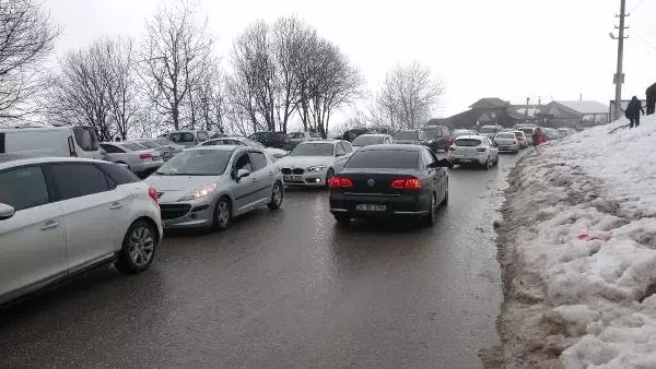 Kartepe Kayak Merkezi Yolunda 15 Kilometrelik Araç Kuyruğu Haberler