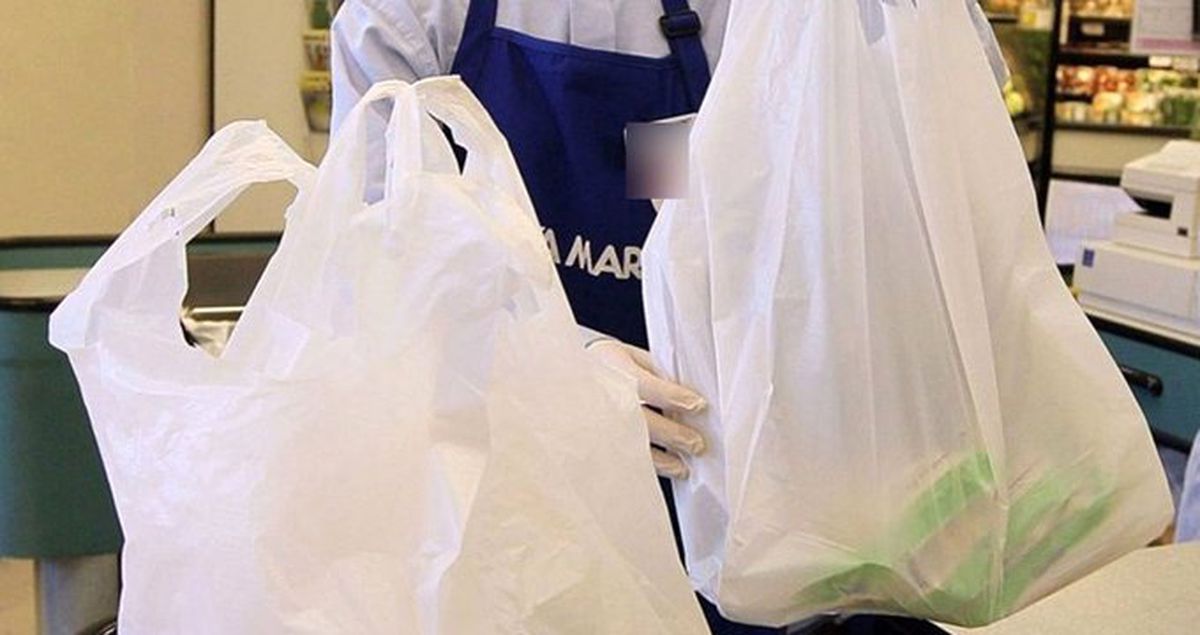 Poşet Paralı Olunca Poşet Tamiri Yapmaya Başlayan Uyanık Terzi, Yeni Bir İş Kolu Yarattı