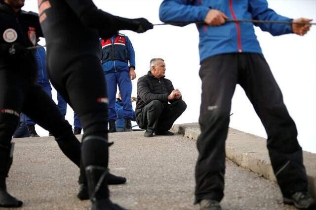 Acılı Baba, Kızı Buse'nin Sürüklenerek Kaybolduğu Derede Nöbet Tutuyor