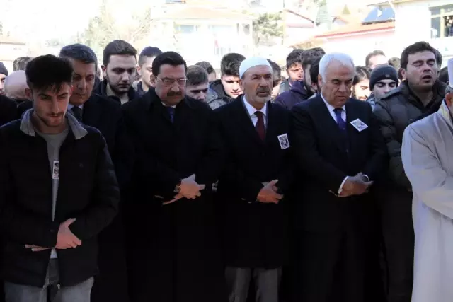 Ankara'daki Feci Kazada Hayatını Kaybeden 6 Kişi Son Yolculuğuna Uğurlandı