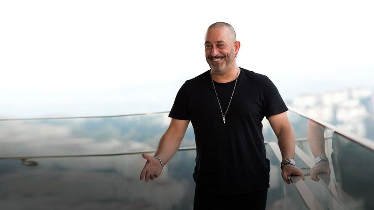 Cem Yılmaz'dan Mars Group'a Cevap: Filmimi Alıp Çadır Tiyatrolarında Yayınlayabilirim
