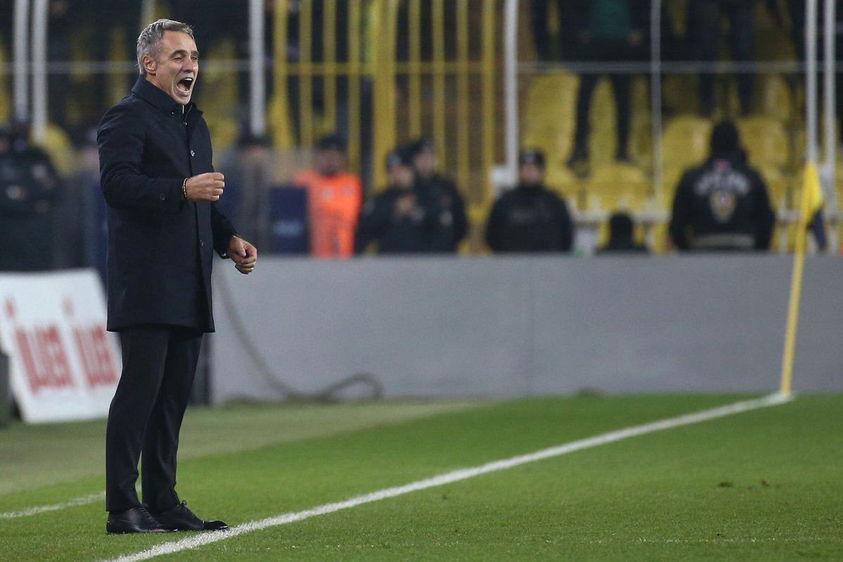 Ersun Yanal, Diego Reyes'in Takımdan Ayrılacağını Açıkladı