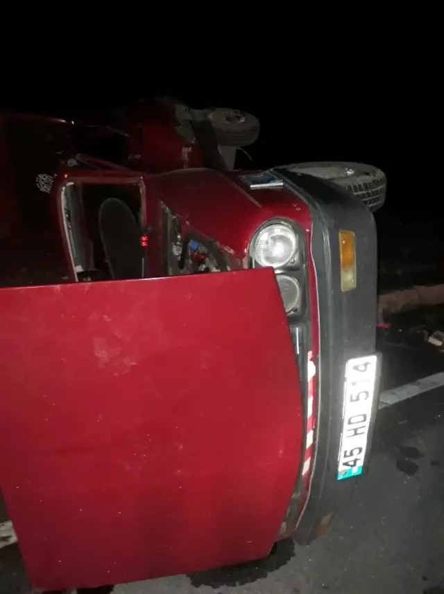 Eskigediz'de Trafik Kazası: 4 Yaralı Eskigediz'de Trafik Kazası: 4 Yaralı