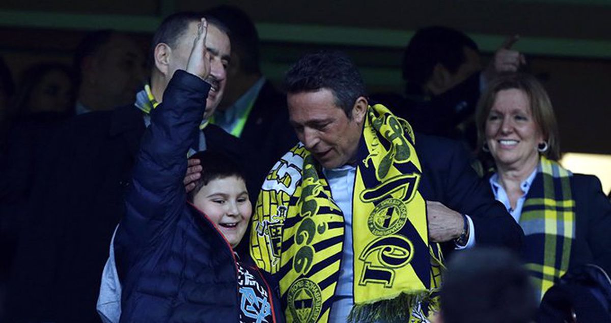 Fenerbahçe Başkanı Ali Koç, Taraftarlara Müjdeyi Verdi: 3-4 Transfer Daha Yapabiliriz