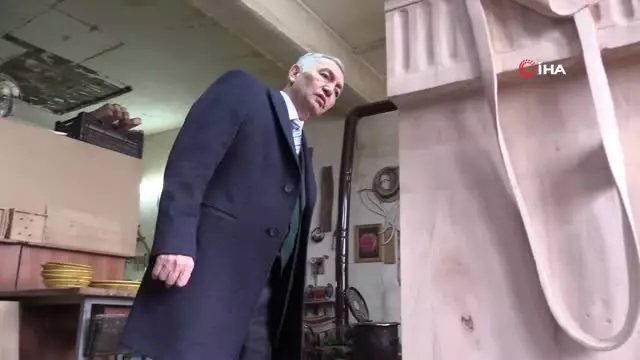 Kayıp 'Mareşal Gazi Mustafa Kemal Paşa Tablosu' Isparta'da 3 Boyutlu Ahşaba İşleniyor Kayıp 'Mareşal Gazi Mustafa Kemal Paşa Tablosu' Isparta'da 3 Boyutlu Ahşaba İşleniyor