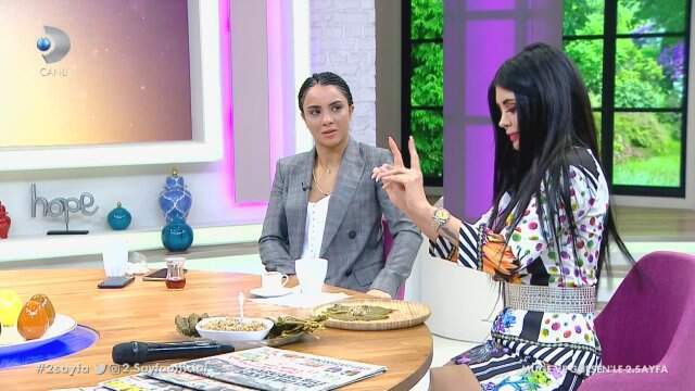 Mutfakta Marifetli Olduğunu Söyleyen Ebru Polat, Canlı Yayında Sarma Saramadı