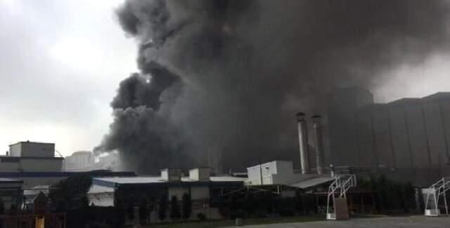 Son Dakika! İstanbul'da Alkollü İçecek Fabrikası Alev Alev Yanıyor!