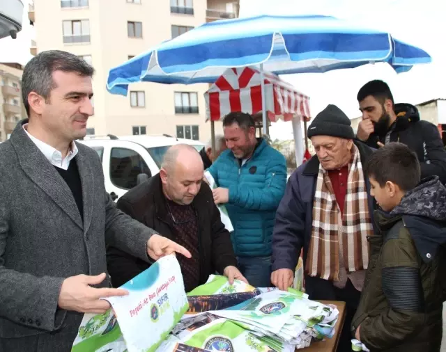 Başkan Yemenici Bez Torba Dağıttı Başkan Yemenici Bez Torba Dağıttı