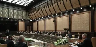 Şahan Gökbakar: Cumhurbaşkanı Erdoğan, Sinema Sektörünün Temsilcileri ile Bir Araya Geldi Şahan Gökbakar: Cumhurbaşkanı Erdoğan, Sinema Sektörünün Temsilcileri ile Bir Araya Geldi