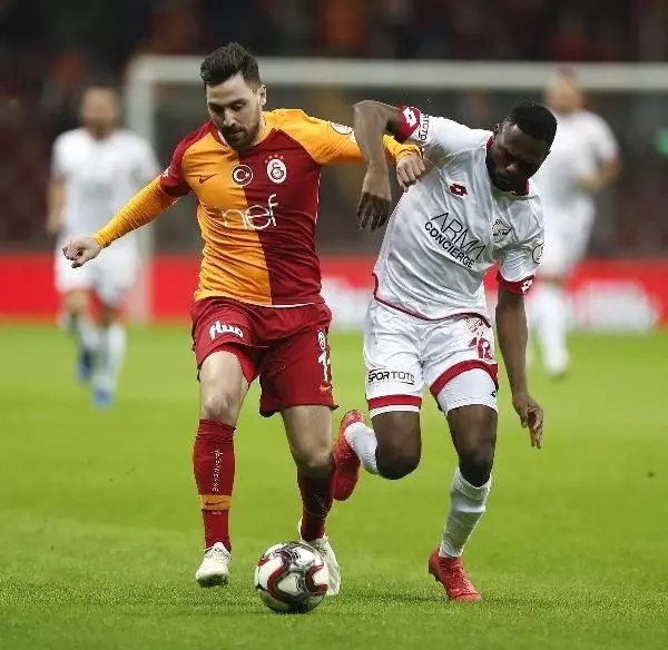 Galatasaray, Türkiye Kupası'nda Çeyrek Finale Yükseldi Galatasaray, Türkiye Kupası'nda Çeyrek Finale Yükseldi
