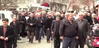 Biga Devlet Hastanesi: Gemi Yangınında Hayatını Kaybedenler Son Yolculuklarına Uğurlanıyor Biga Devlet Hastanesi: Gemi Yangınında Hayatını Kaybedenler Son Yolculuklarına Uğurlanıyor
