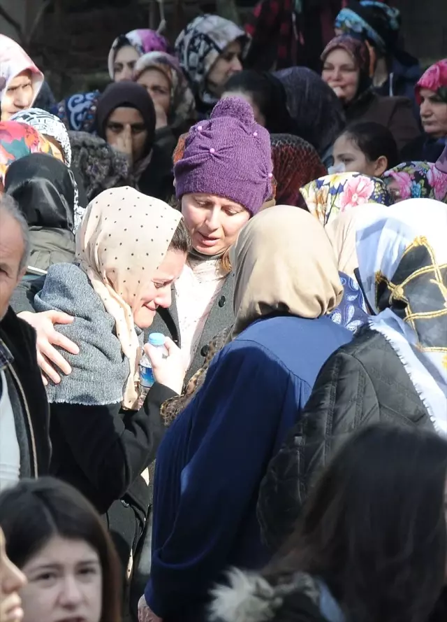 Gemi Yangınında Hayatını Kaybedenler Son Yolculuğuna Uğurlanıyor