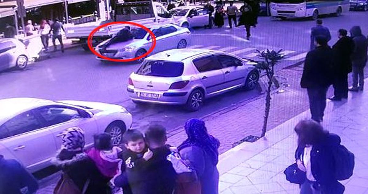 Kızını Kiralık Otomobille Kaçırıp Güvenlik Görevlisini Metrelerce Sürükledi! Kamera Kayıttaydı