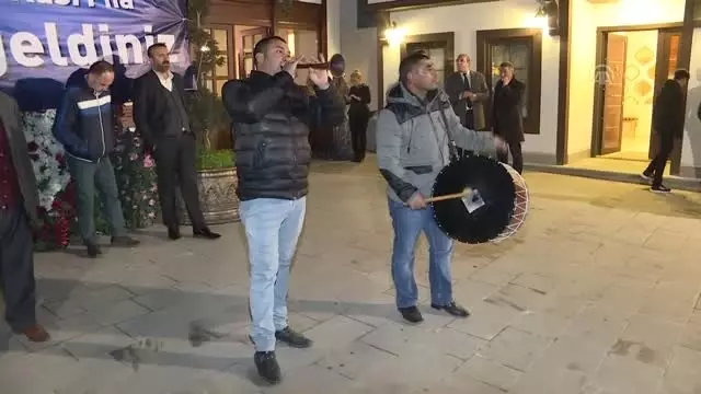 Özhaseki: 'Sizlerin Rızası Olmadan Kolay Kolay İmza Atmam' Özhaseki: 'Sizlerin Rızası Olmadan Kolay Kolay İmza Atmam'
