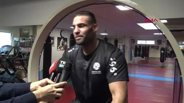 Spor Dünya Ağır Sıklet Boks Şampiyonu Charr Türkiye'yi Seviyorum Spor Dünya Ağır Sıklet Boks Şampiyonu Charr Türkiye'yi Seviyorum