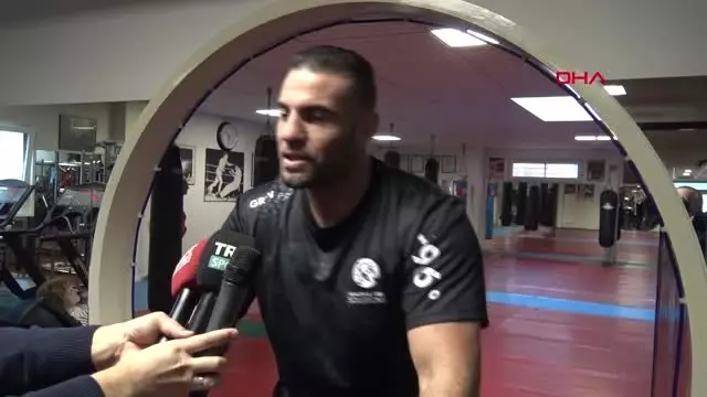 Spor Dünya Ağır Sıklet Boks Şampiyonu Charr Türkiye'yi Seviyorum Spor Dünya Ağır Sıklet Boks Şampiyonu Charr Türkiye'yi Seviyorum