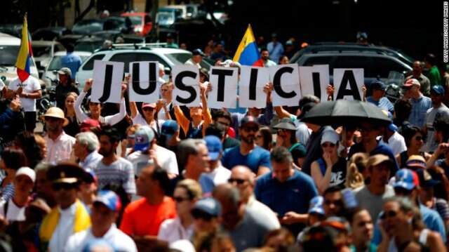 ABD Yaptırımları Venezuela Ekonomisini Felç Edebilir