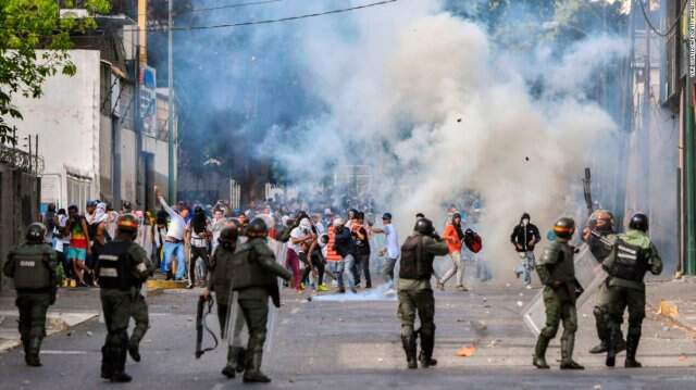 ABD Yaptırımları Venezuela Ekonomisini Felç Edebilir