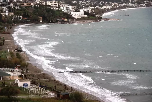 Bodrum'da Tekneler Battı, Araziler Sular Altında Kaldı
