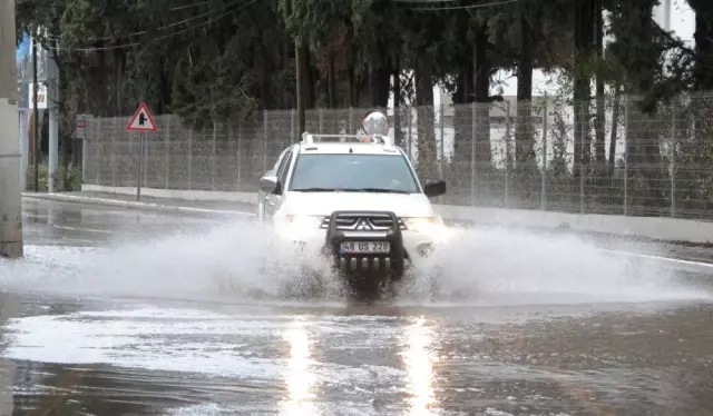 Bodrum'da Tekneler Battı, Araziler Sular Altında Kaldı