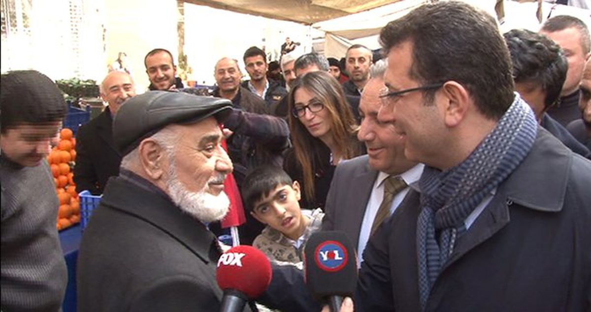 CHP'nin İstanbul Adayı Ekrem İmamoğlu ile Yaşlı Amca Arasında İlginç Cami Diyaloğu