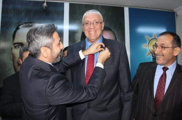 CHP'den İstifa Edip AK Parti'ye Geçen Belediye Başkanı, İlk İş Olarak 'Yığma Seçmenleri' Sildi