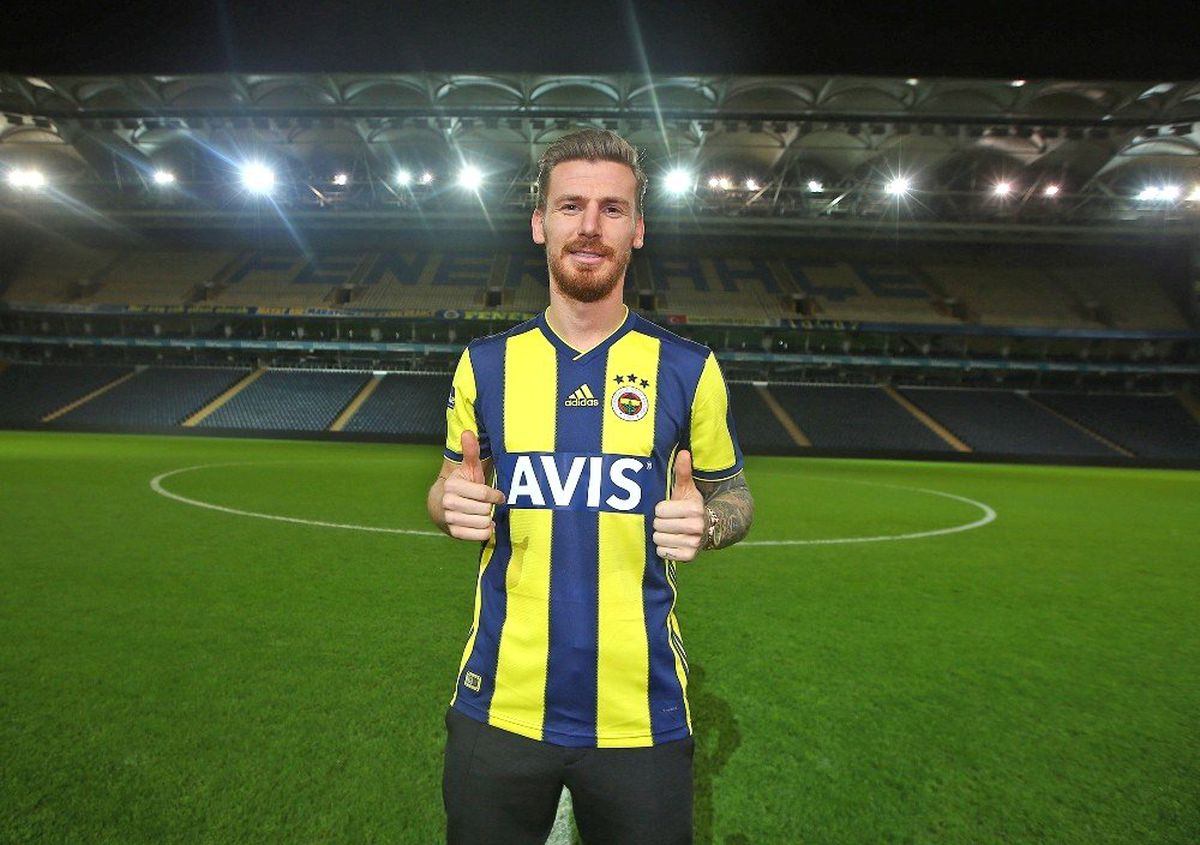 Fenerbahçe, Serdar Aziz'i Resmen Açıkladı