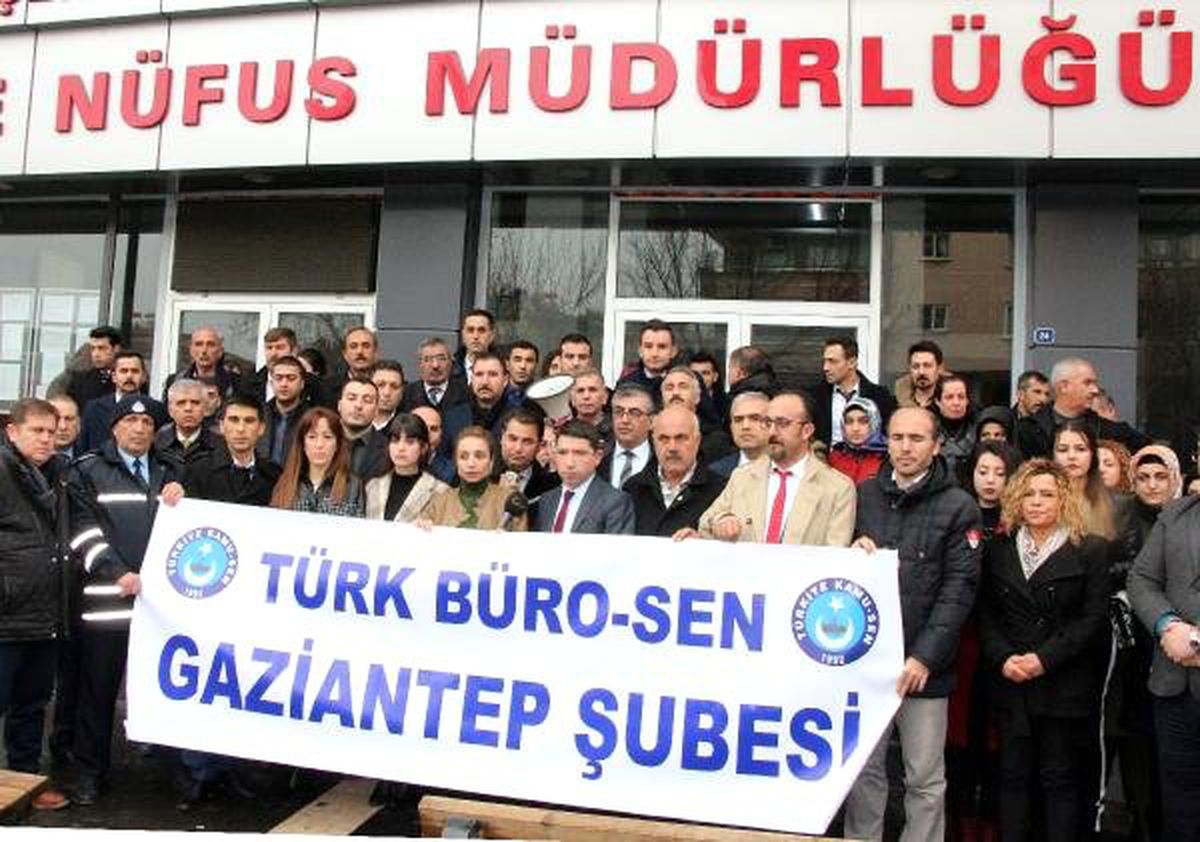 Kadın Nüfus Memuruna Saldırı Kamerada