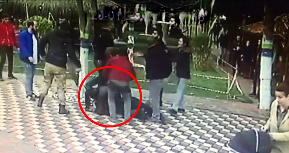 Laf Attıkları Genç Kızı ve Sevgilisini Öldüresiye Döven Saldırganlar Serbest Bırakıldı