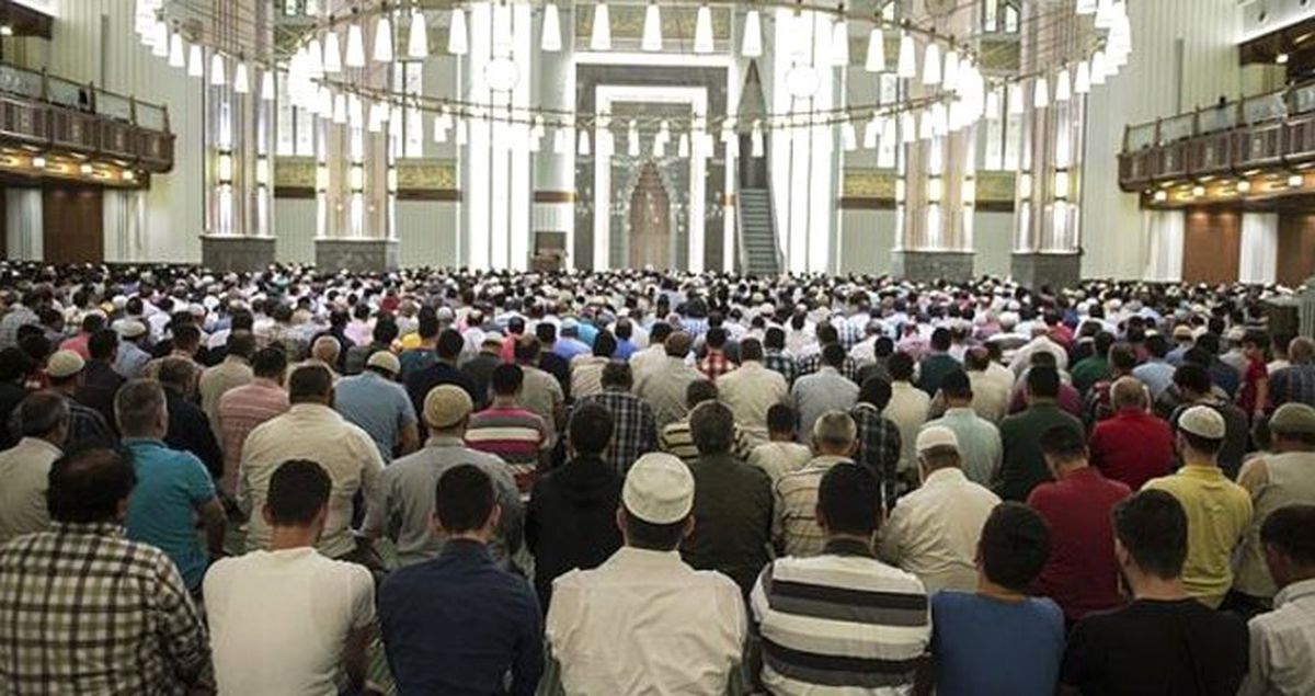 Cuma Namazına Giden Yaşlı Adam, Yanlışlıkla Kendini Vurdu