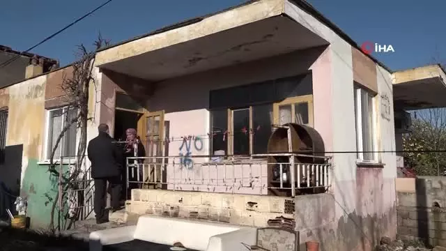 İki Gözü Görmemesine Rağmen Çöp Toplayan Yaşlı Adama Yardım Eli İki Gözü Görmemesine Rağmen Çöp Toplayan Yaşlı Adama Yardım Eli