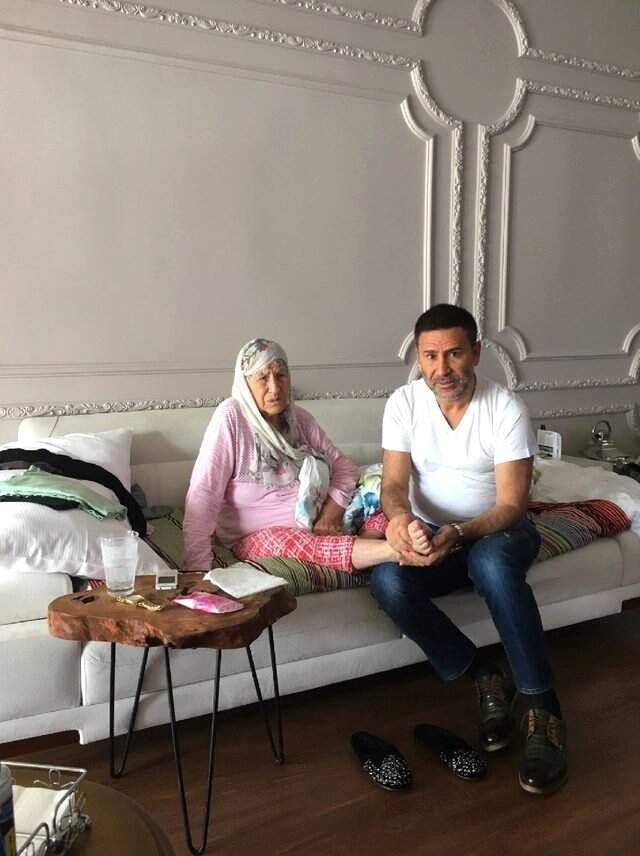 İzzet Yıldızhan'ın Annesi Yoğun Bakıma Kaldırıldı