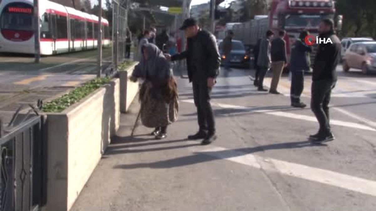 102 Yaşındaki Dilenci 80 Yıldır Dileniyor