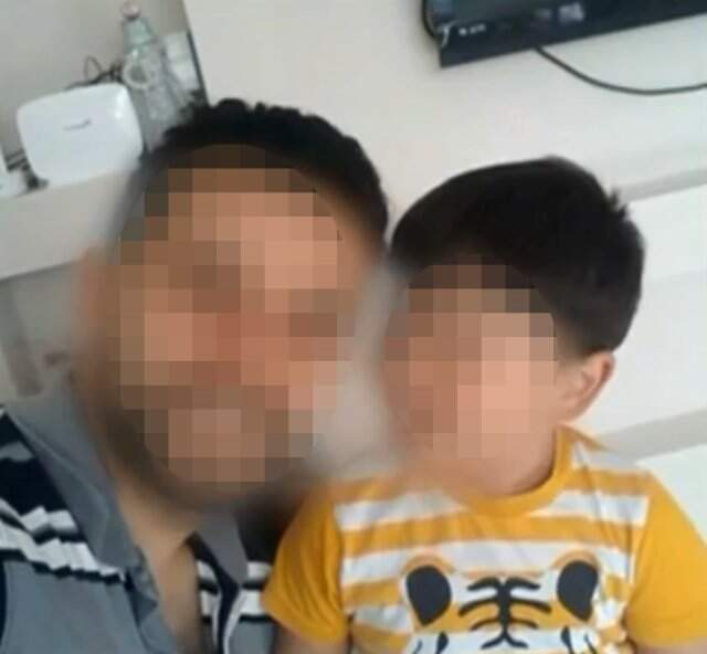 4 Yaşındaki Çocuğunun Eline Silah Verip Ateş Açtıran Sorumsuz Baba Pes Dedirtti
