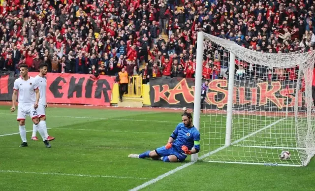 5 Gollü Maçta Kazanan Eskişehir 5 Gollü Maçta Kazanan Eskişehir