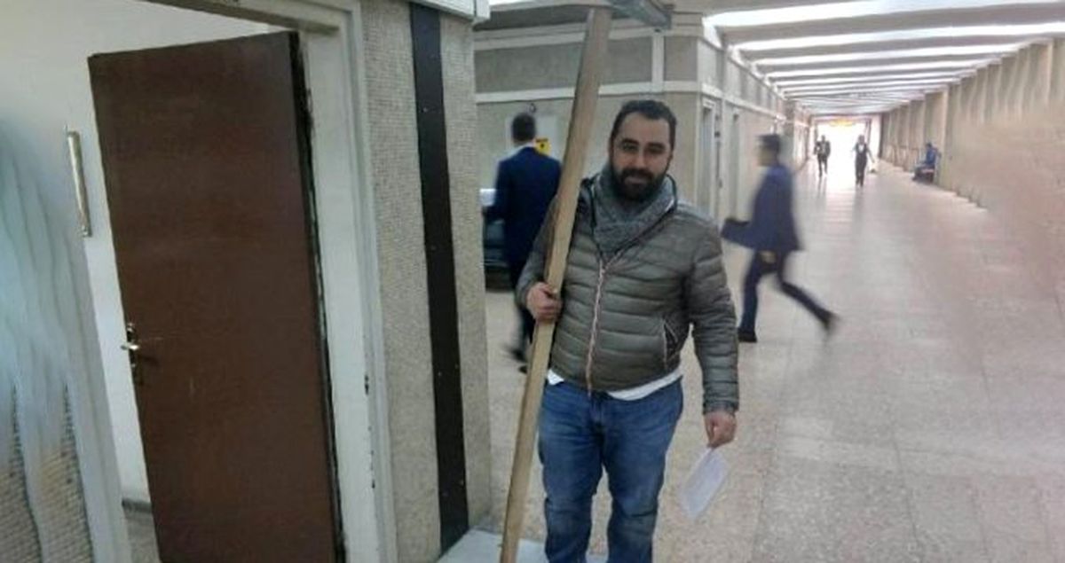 Avukat, 'Müvekkilimin Boyu 1,50' Deyip, 2 Metrelik Kalası Delil Olarak Sundu
