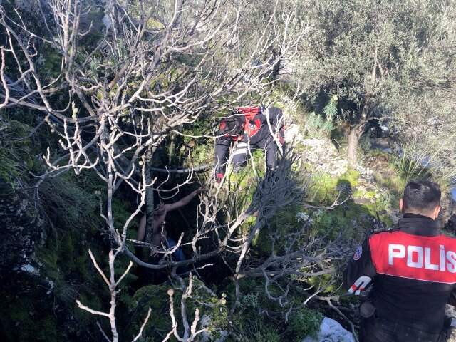 Bıçak Zoruyla Tecavüze Kalkıştı, Yarı Çıplak Kaçtığı Ormanda Yakalandı