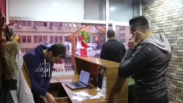 Bu Kafede Müşteriler 'Yazarların Masası'Na Konuk Oluyor Bu Kafede Müşteriler 'Yazarların Masası'Na Konuk Oluyor