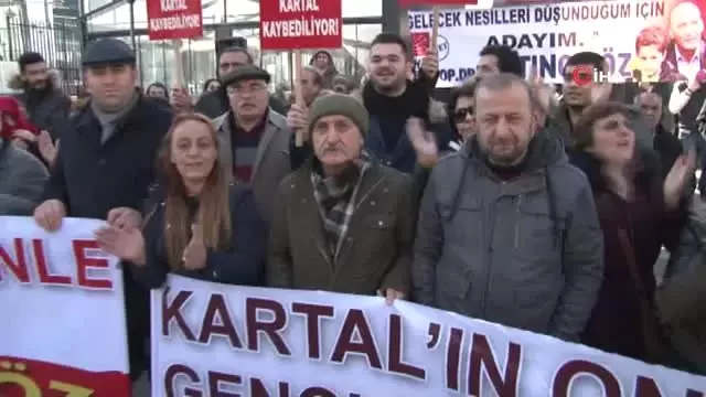 CHP Önünde Partililerden Aday Protestosu CHP Önünde Partililerden Aday Protestosu