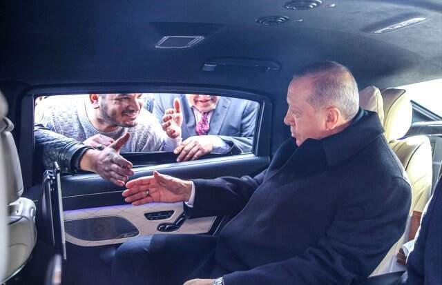 Cumhurbaşkanı Erdoğan, Minibüsçülerle Sohbet Etti