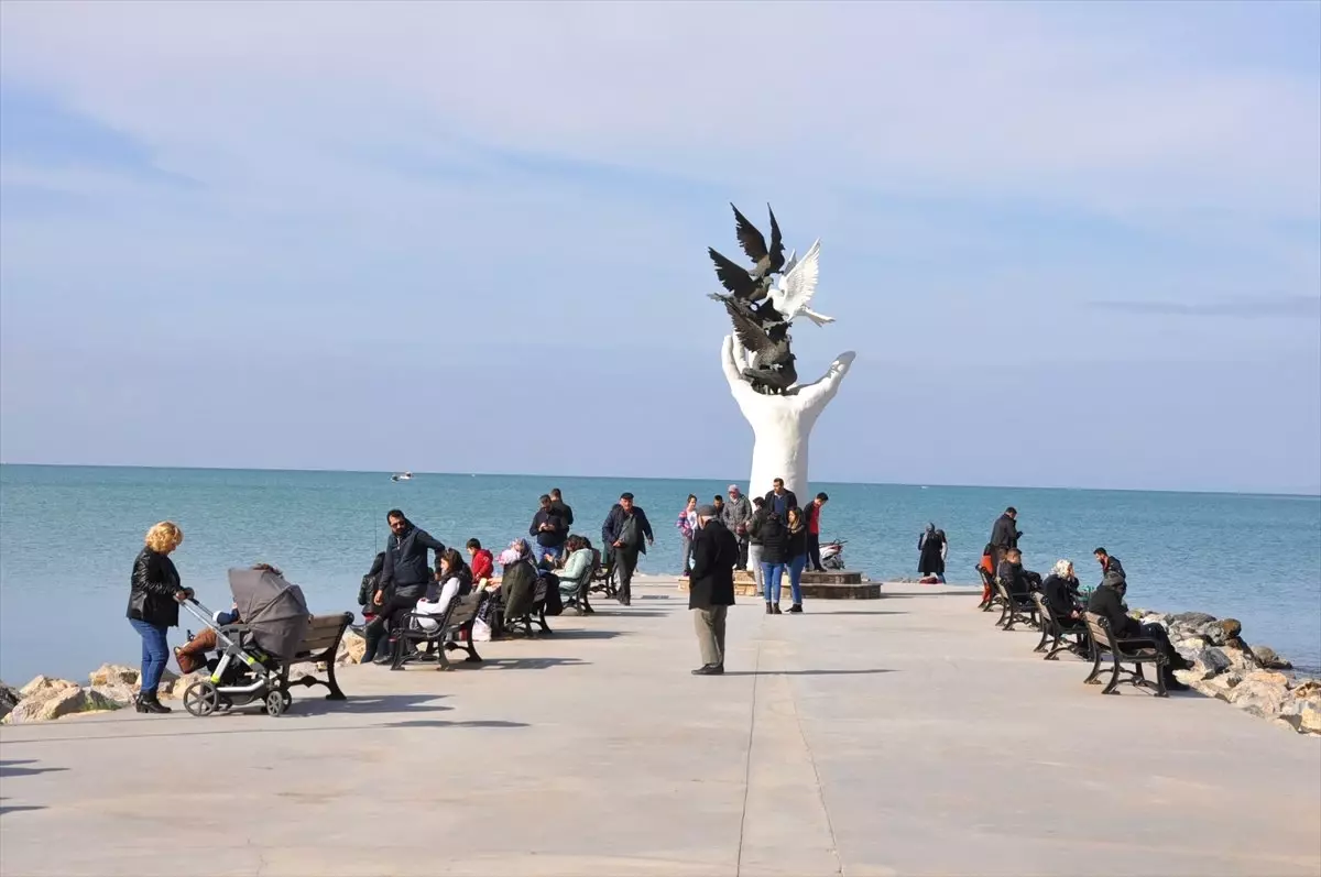 Ege'de Bahar Havası