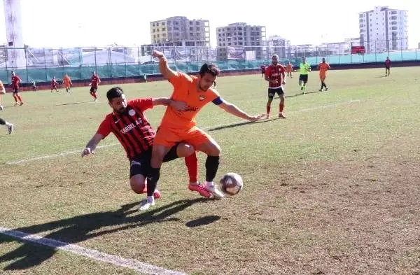 Karbel Karaköprü Belediyespor - Büyükçekmece Tepecikspor A.ş.: 0-3 Karbel Karaköprü Belediyespor - Büyükçekmece Tepecikspor A.ş.: 0-3
