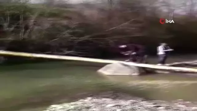 Mahalle Sakinleri Yıllardır Köprü Yapılmasını Bekliyor Mahalle Sakinleri Yıllardır Köprü Yapılmasını Bekliyor
