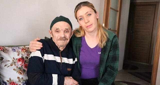 Merhametli Kadın, 7 Yıl Önce Rüyasında Darp Edildiğini Gördüğü Alzheimer Hastası Yaşlı Adama Çocuğu Gibi Bakıyor