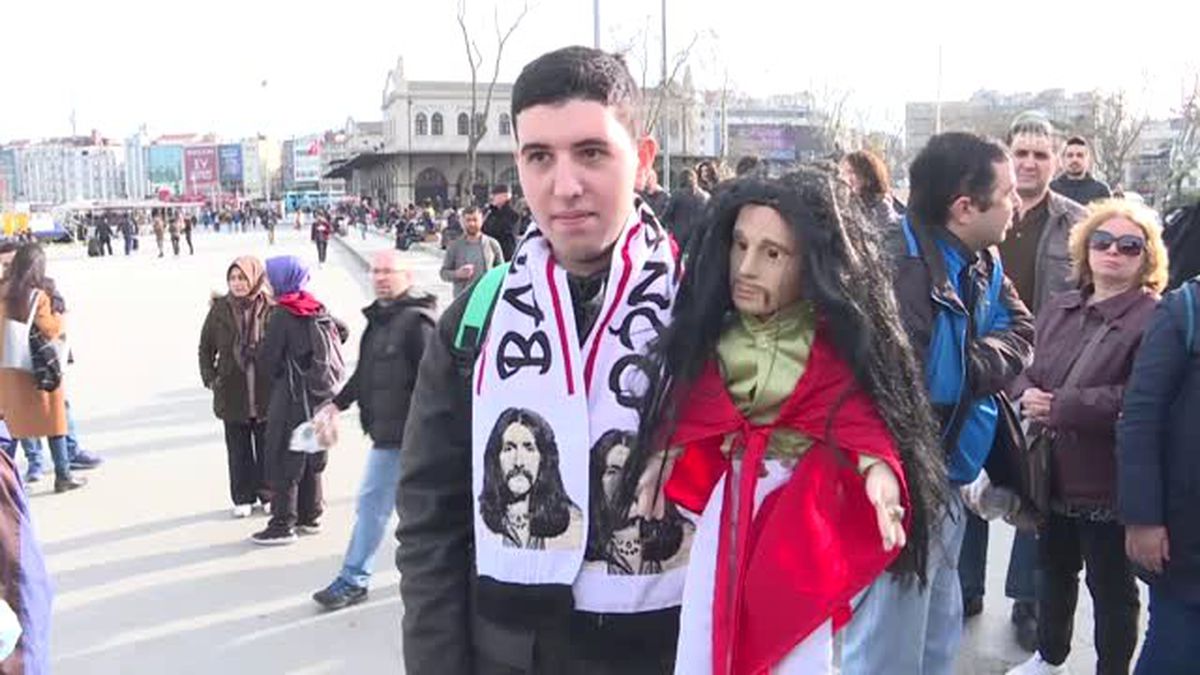 Barış Manço Mezarı Başında Anıldı