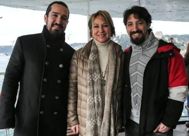 Barış Manço'ya Mezarının Başında Sevgi Seli! Hayranları Akın Akın Geldi